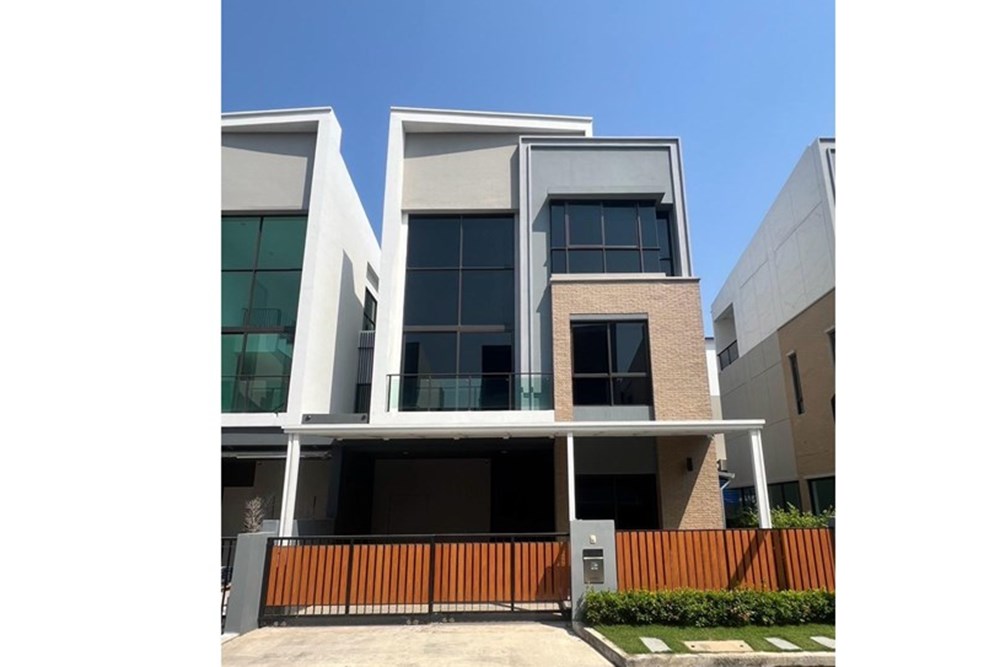 For Sale Townhouse at Suan Luang, Bangkok, 18500000 THB, 3 Bedrooms, Bangkok