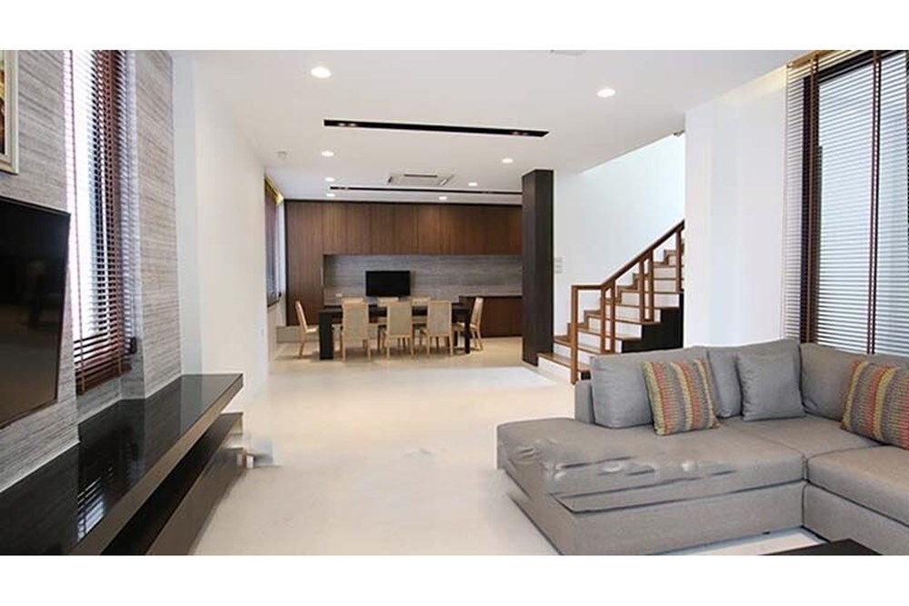 For Sale Single House at Sukhumvit 31 Watthana, Bangkok, Central, 10110, 53000000 THB, 4 Bedrooms, Bangkok