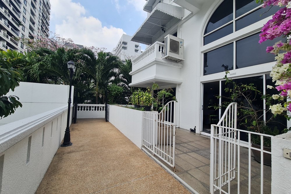 For Sale Condo/Apartment at Kiarti Thanee City Mansion Watthana, Bangkok, 29000000 THB, 4 Bedrooms, Kiarti Thanee City Mansion, Bangkok