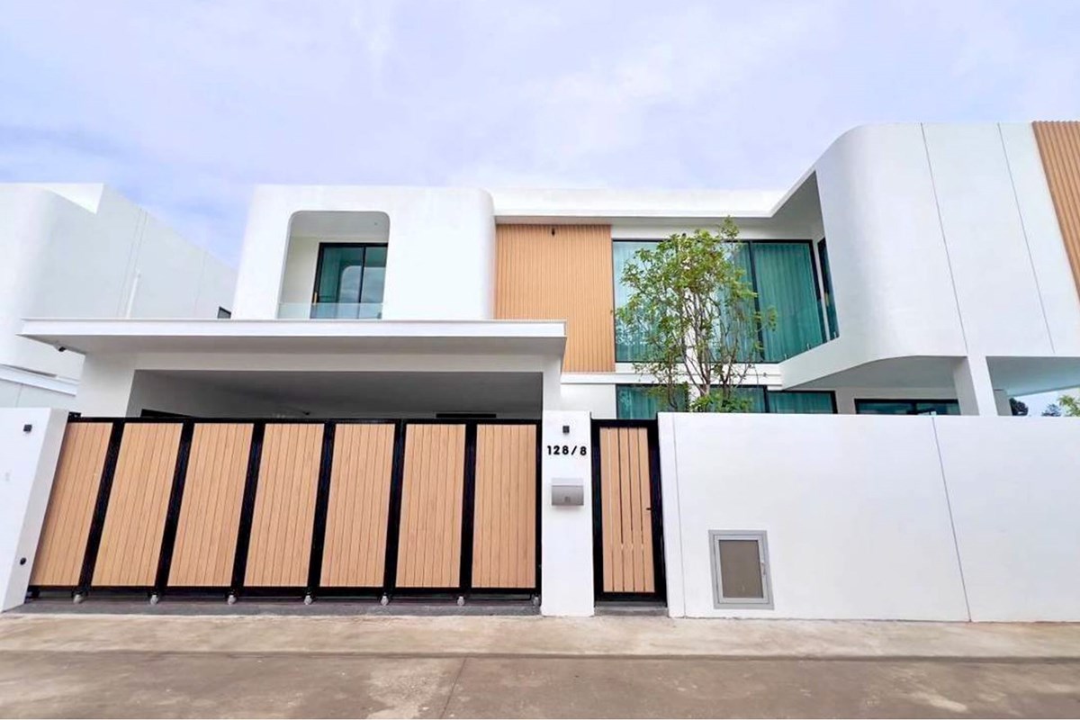 For Sale Villa at San Phak Wan Hang Dong, Chiang Mai, 9800000 THB, 4 Bedrooms, San Phak Wan, Chiang Mai