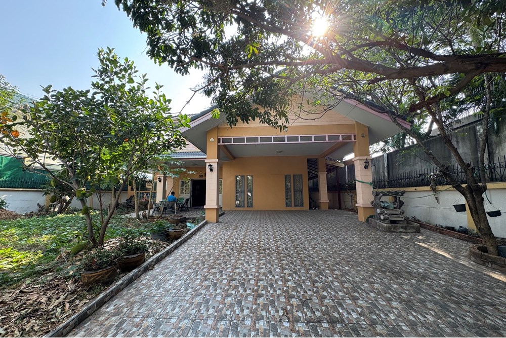 For Sale Single House at Bang Na, Bangkok, 11900000 THB, 4 Bedrooms, Bangkok