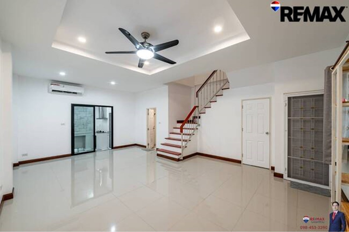 For Sale Townhouse at Lak Si, Bangkok, 2790000 THB, Bedrooms, Bangkok
