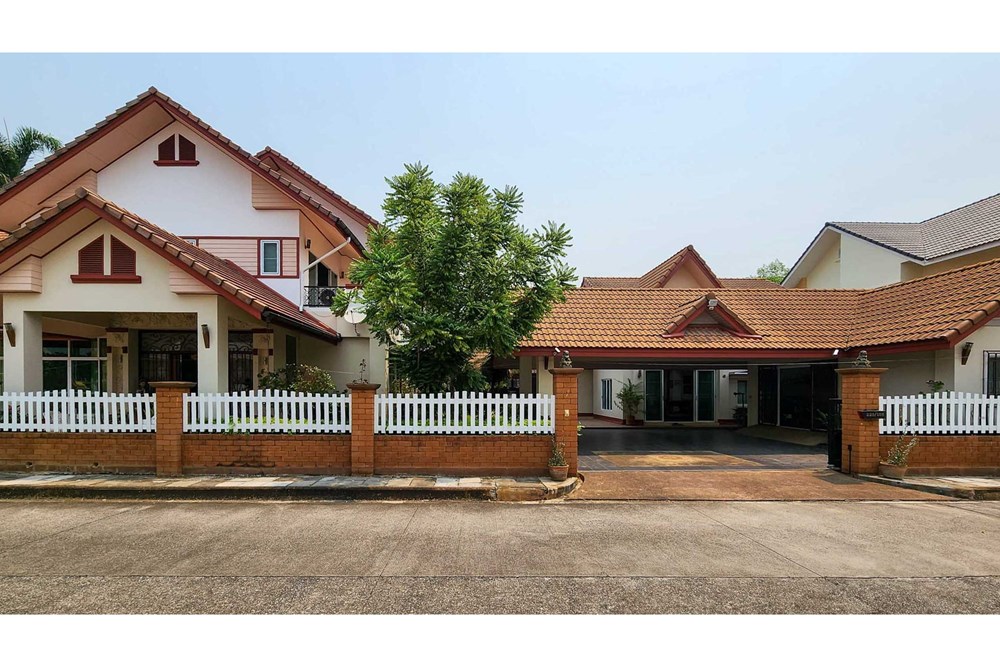 For Sale Two Level House at Nong Khwai Hang Dong, Chiang Mai, 13890000 THB, 6 Bedrooms, Nong Khwai, Chiang Mai