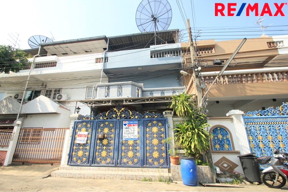 For Sale Townhouse at Bangkok Yai, Bangkok, 5790000 THB, 4 Bedrooms, Bangkok