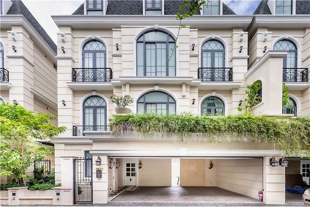 For Sale Single House at Sukhumvit - 63 - Watthana, Bangkok, Central, 78000000 THB, 5 Bedrooms, Bangkok