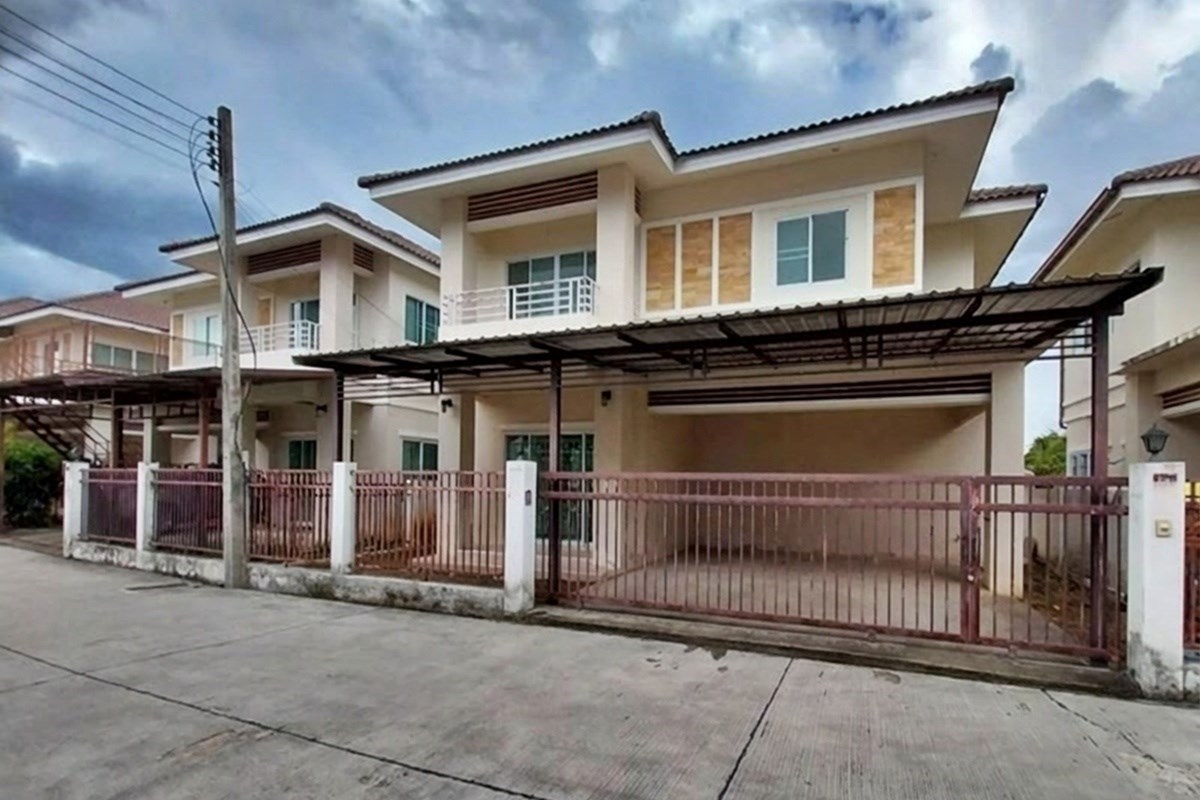 For Sale Townhouse at Chai Sathan Saraphi, Chiang Mai, 2050000 THB, 3 Bedrooms, Chai Sathan, Chiang Mai