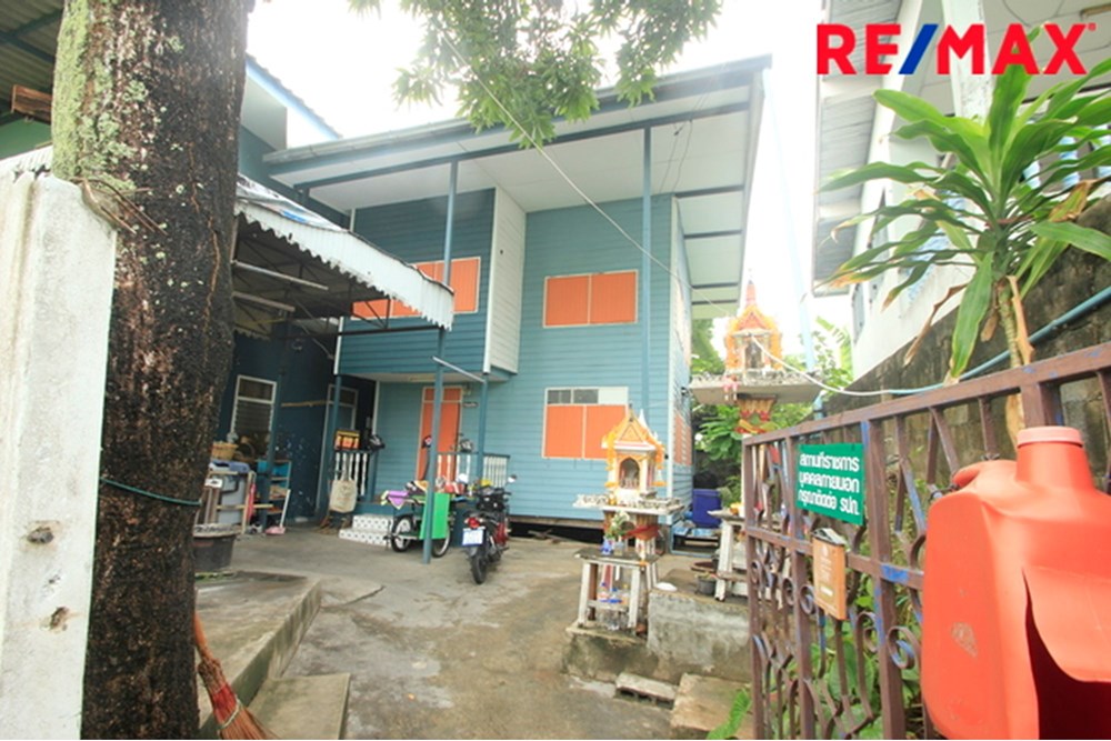 For Sale Store with Apt/Office at Phasi Charoen, Bangkok, 2200000 THB, Bedrooms, Bangkok