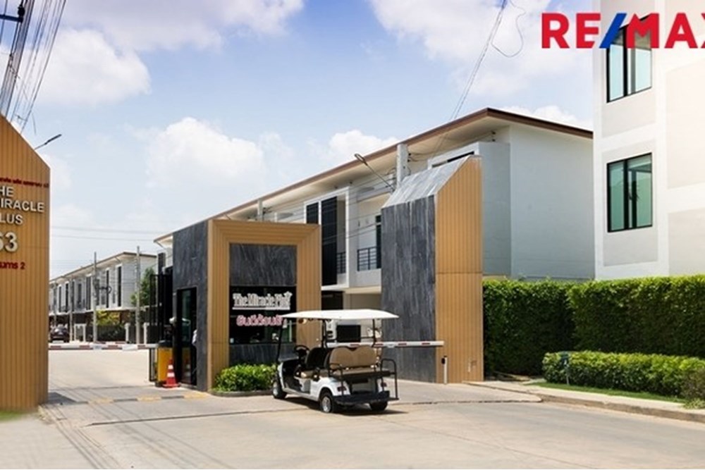 For Sale Townhouse at Bang Khae, Bangkok, 3100000 THB, 3 Bedrooms, Bangkok