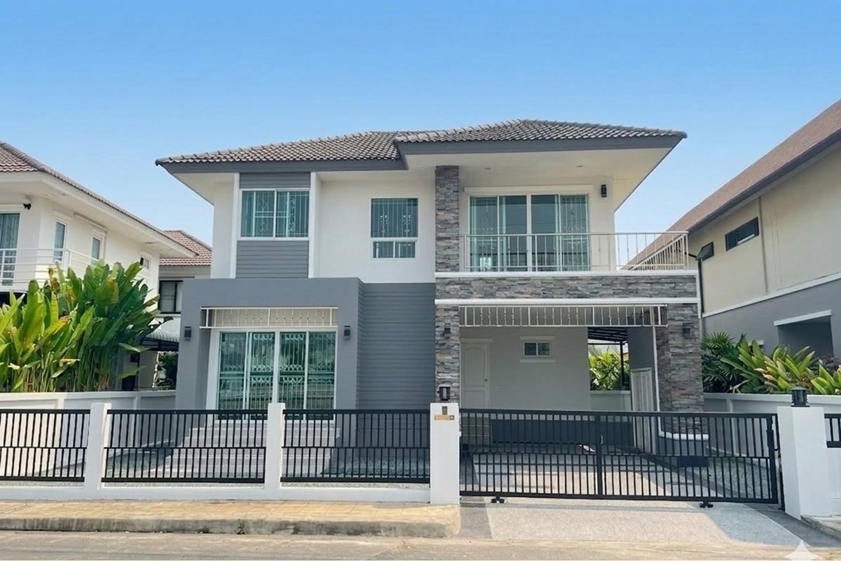 For Sale Two Level House at Nong Chom San Sai, Chiang Mai, 3690000 THB, 4 Bedrooms, Nong Chom, Chiang Mai