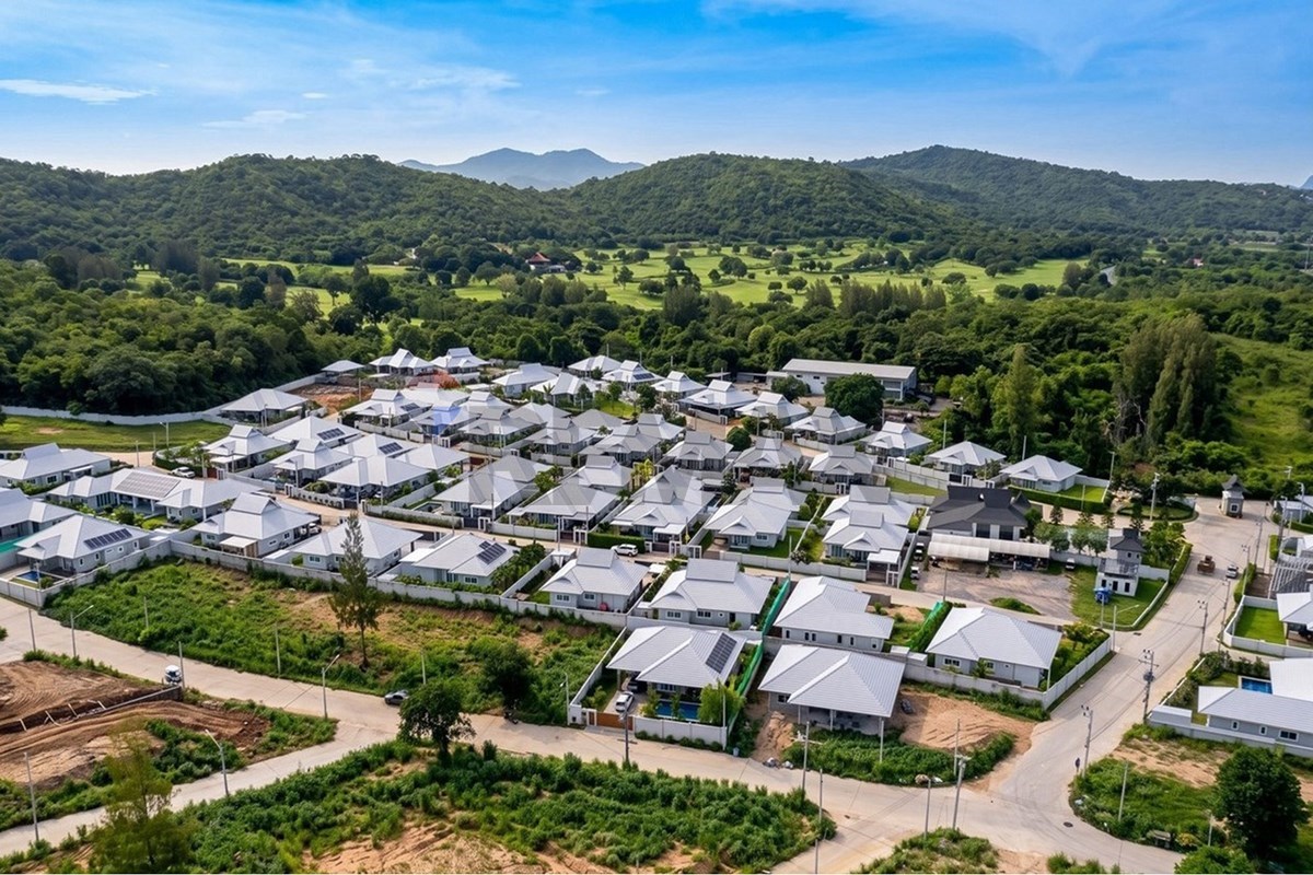 Villa - For Sale - Hua Hin, Prachuap Khiri Khan - LINE_ALBUM_Emerald Valley Plot 45_260923_14.jpg - 920601001-1293