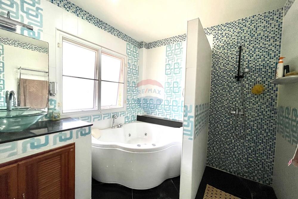 Small Hotel - For Sale - Koh Samui, Surat Thani - IMG_8808.jpeg - 920121068-85