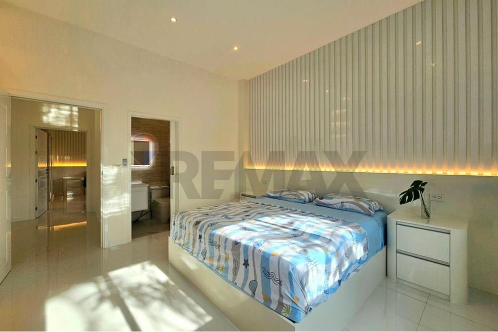 Villa - For Sale - Hua Hin, Prachuap Khiri Khan - 20250802_164148.jpg - 920601001-1303