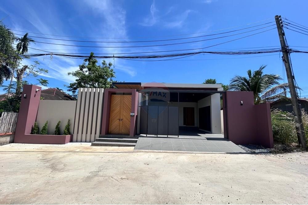 3 Bed Villa - For Sale - Mueang Phuket, Phuket (920081021-122)