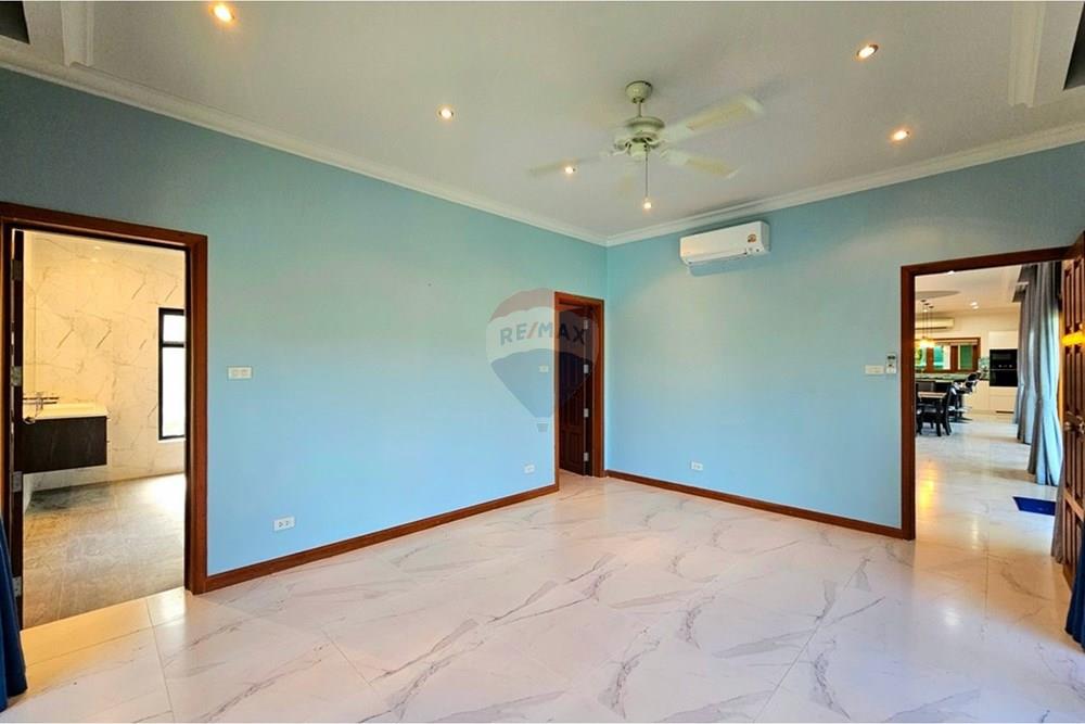 Villa - For Sale - Hua Hin, Prachuap Khiri Khan - 20260410_152406.jpg - 920601001-1075