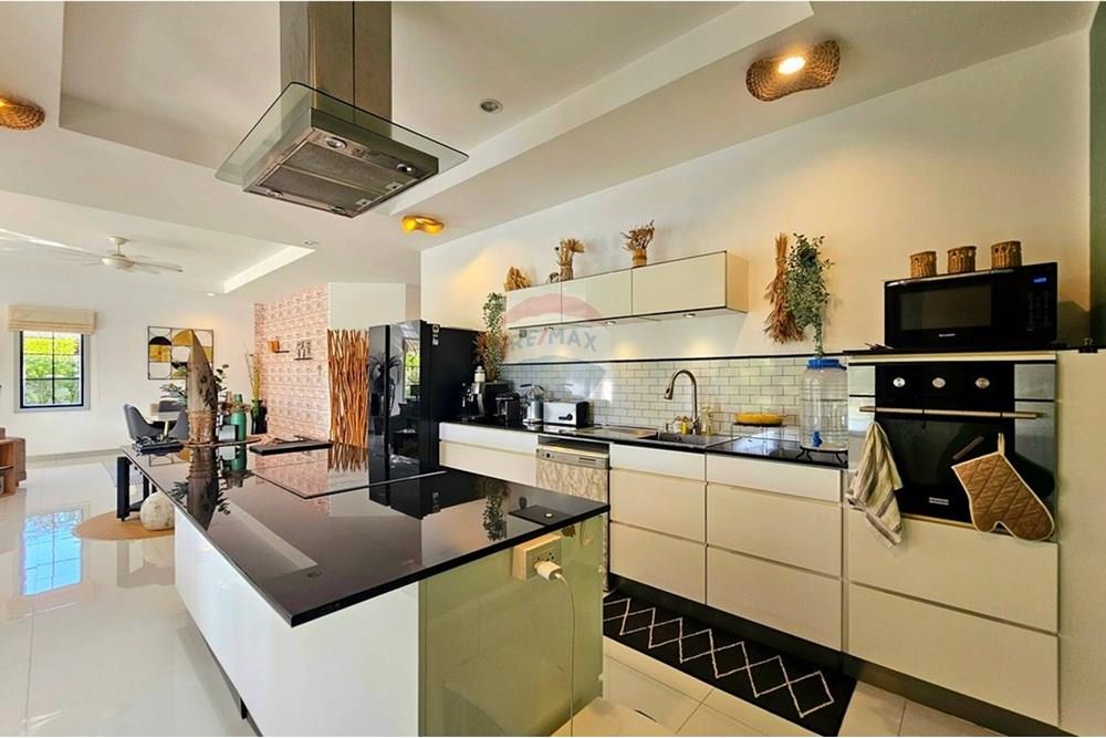 Villa - For Sale - Hua Hin, Prachuap Khiri Khan - 20251208_150544.jpg - 920601001-726