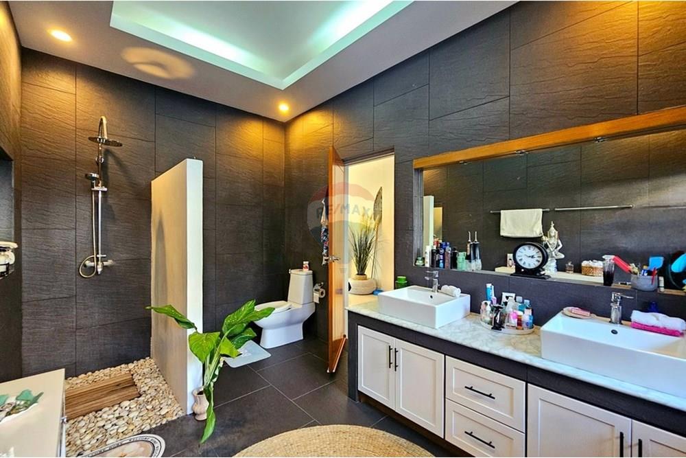 Villa - For Sale - Hua Hin, Prachuap Khiri Khan - 20251208_151246.jpg - 920601001-726