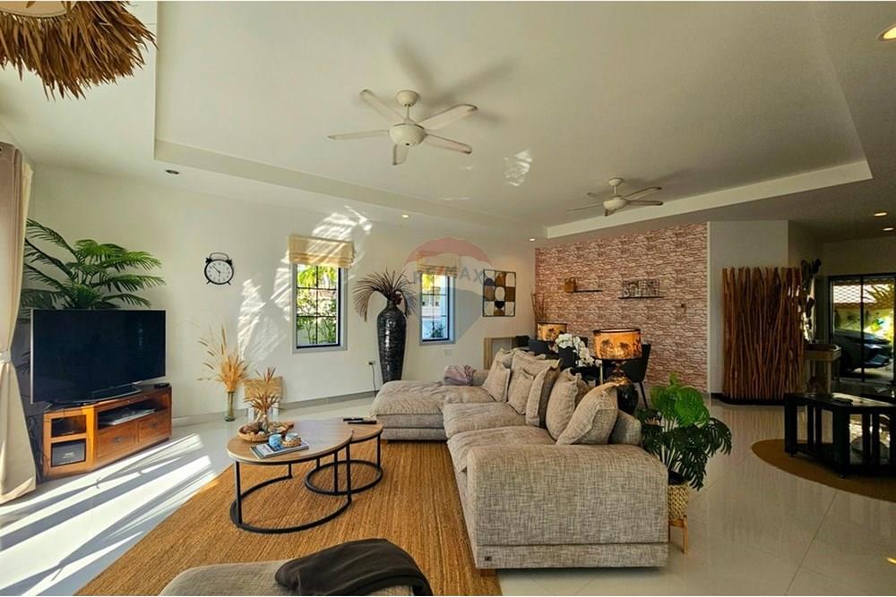 Villa - For Sale - Hua Hin, Prachuap Khiri Khan - 20251208_150347.jpg - 920601001-726